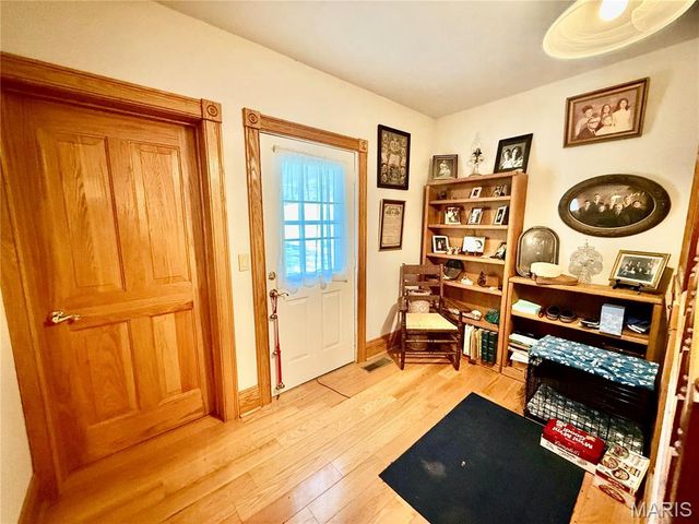 14 Meador Lane, New Florence, MO 63363