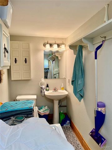 14 Meador Lane, New Florence, MO 63363