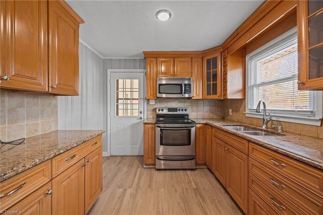 3556 Prospect Drive, Winston-salem, NC 27105