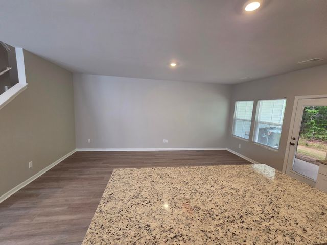 8034 Reagan Way, North Charleston, SC 29418