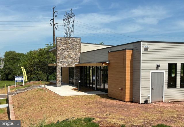 803 W MAIN ST, Collegeville, PA 19426