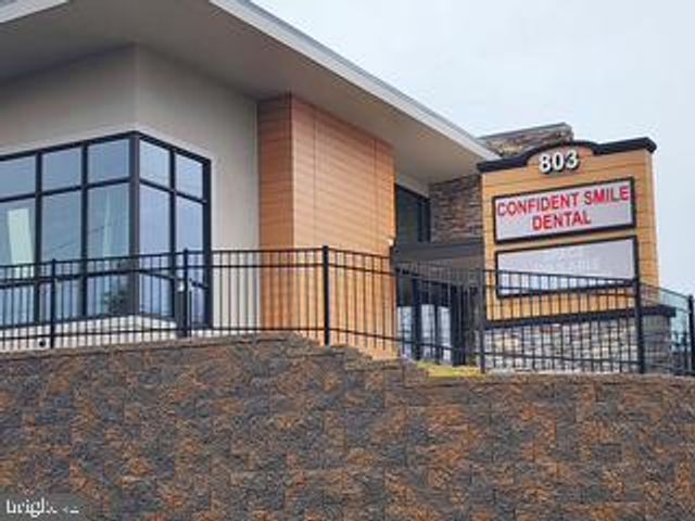 803 W MAIN ST, Collegeville, PA 19426