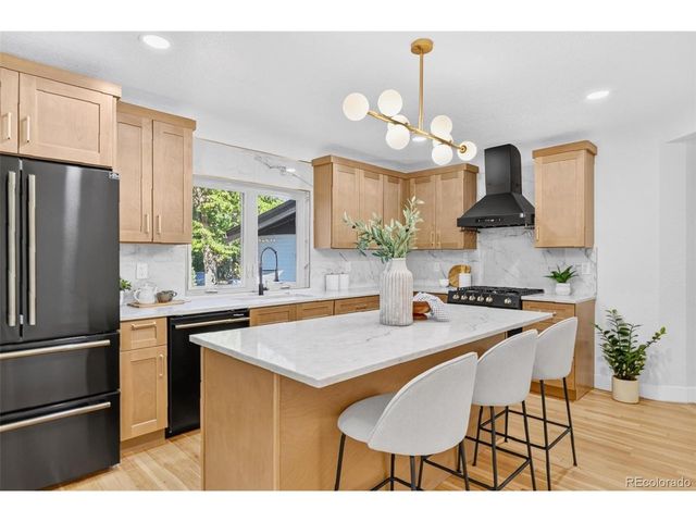 2260 Leyden St, Denver, CO 80207