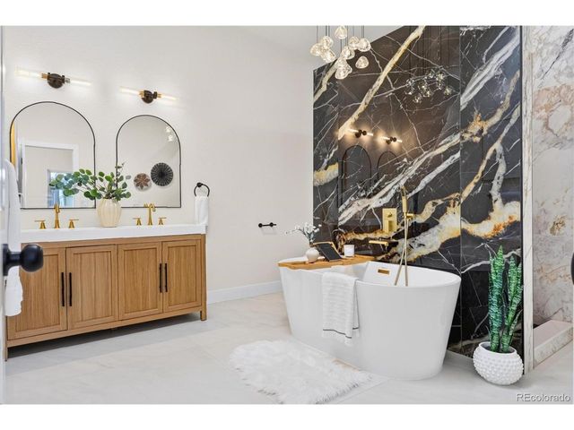 2260 Leyden St, Denver, CO 80207