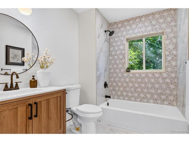 2260 Leyden St, Denver, CO 80207