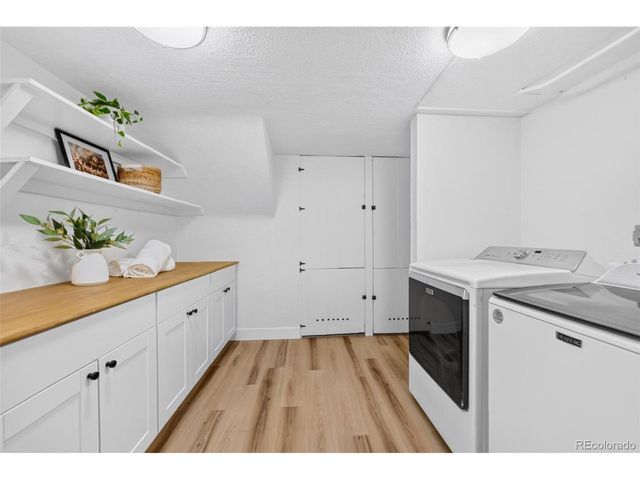 2260 Leyden St, Denver, CO 80207