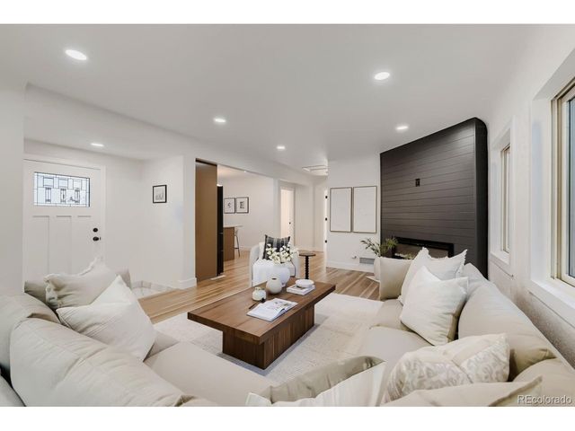 2260 Leyden St, Denver, CO 80207