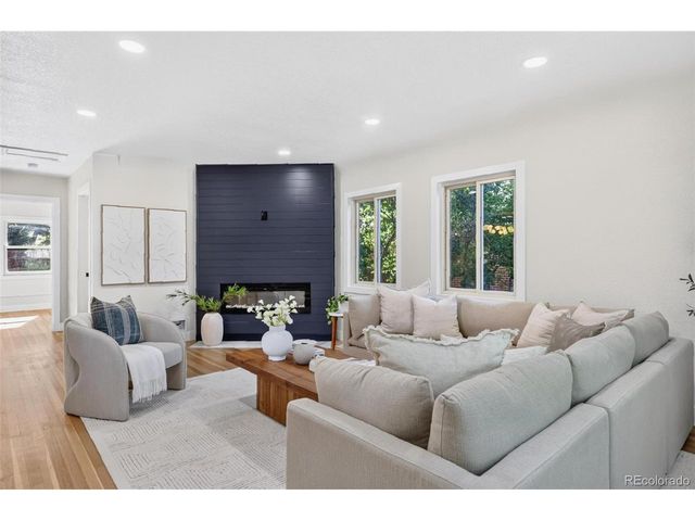 2260 Leyden St, Denver, CO 80207