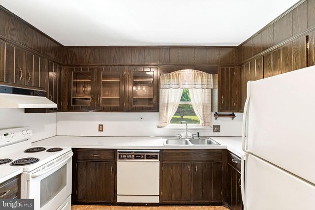 405 CLEARVIEW RD, Hanover, PA 17331