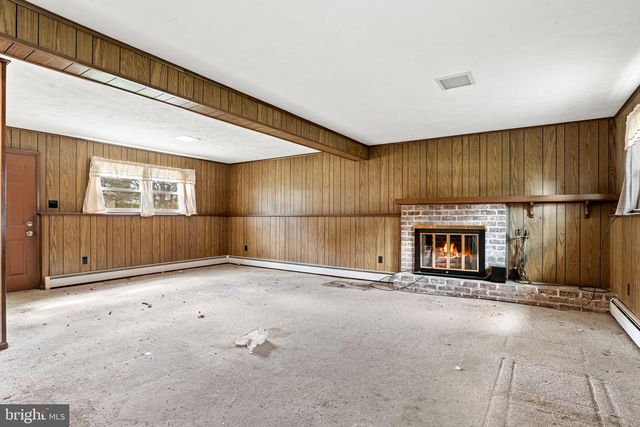 405 CLEARVIEW RD, Hanover, PA 17331