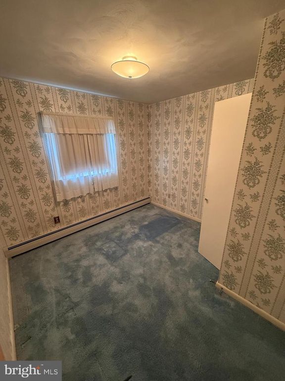 405 CLEARVIEW RD, Hanover, PA 17331