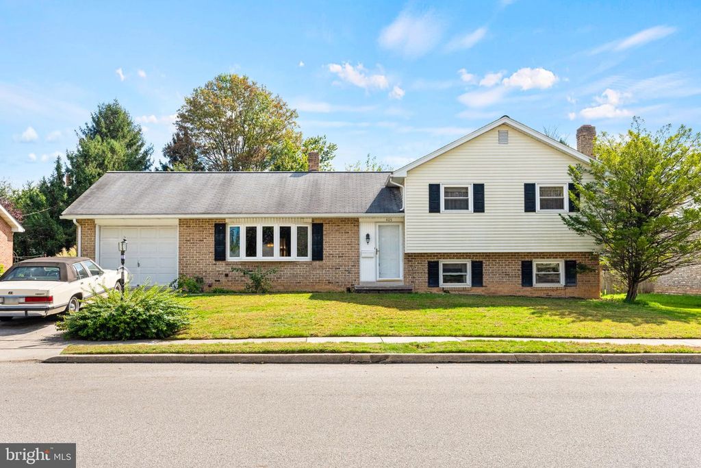 405 CLEARVIEW RD, Hanover, PA 17331