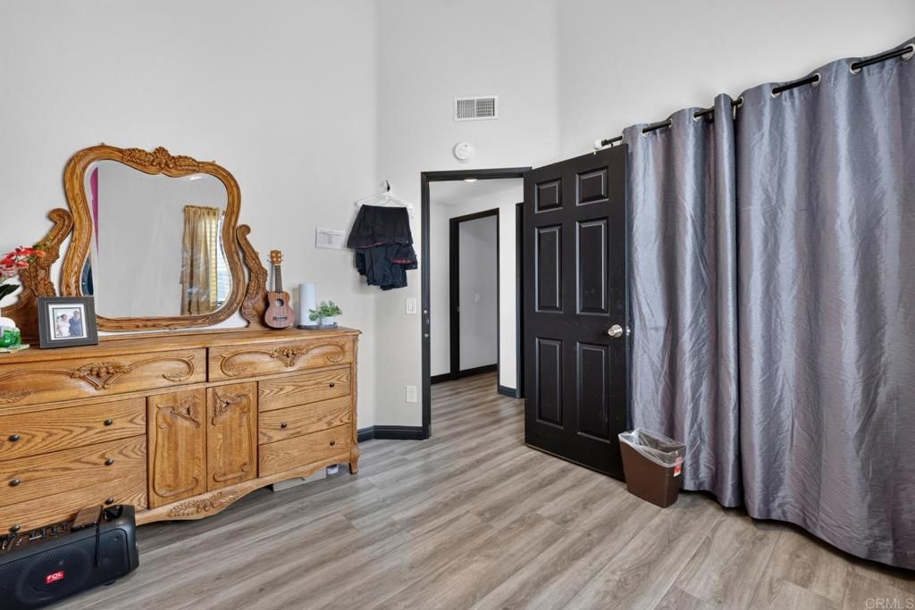 Image 16 of property listing at 6454 Quarry Rd 8, Spring Valley, CA 91977