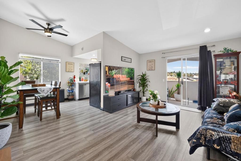 Image 2 of property listing at 6454 Quarry Rd 8, Spring Valley, CA 91977