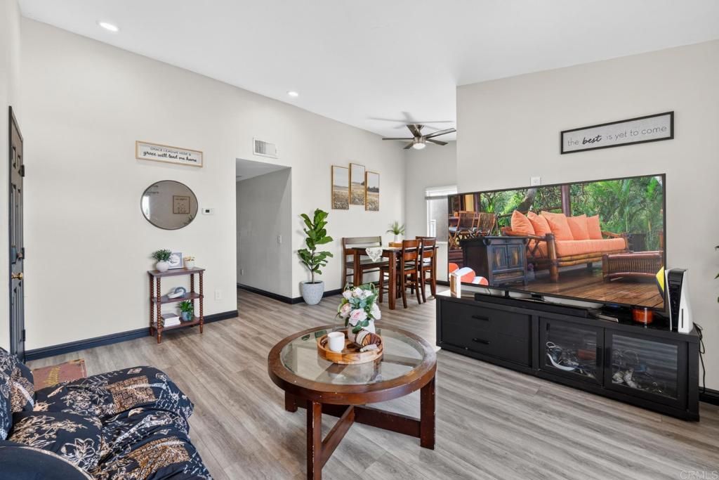 Image 5 of property listing at 6454 Quarry Rd 8, Spring Valley, CA 91977