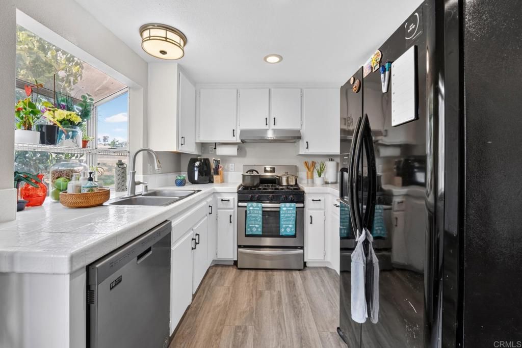 Image 9 of property listing at 6454 Quarry Rd 8, Spring Valley, CA 91977