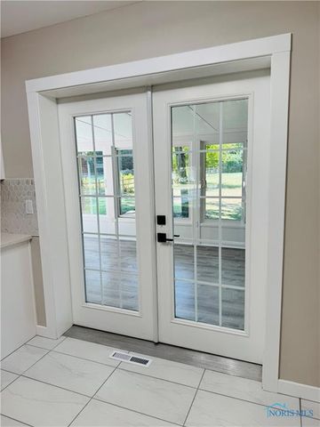 1016 Walnut Street, Perrysburg, OH 43551