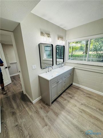 1016 Walnut Street, Perrysburg, OH 43551