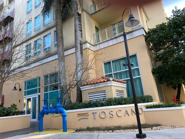 7350 SW 89th St 2104S, Miami, FL 33156