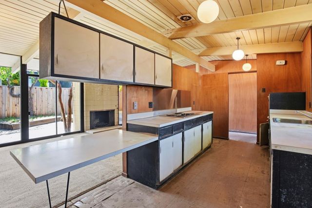 1648 Wolfe Drive, San Mateo, CA 94402