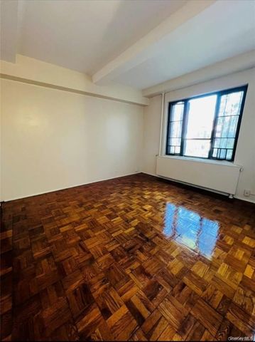 2033 McGraw Avenue MH, Bronx, NY 10462
