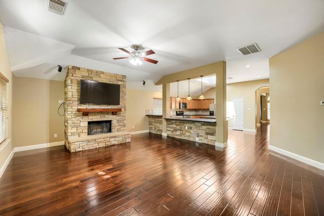 3102 Ash Glen LN, Round Rock, TX 78681