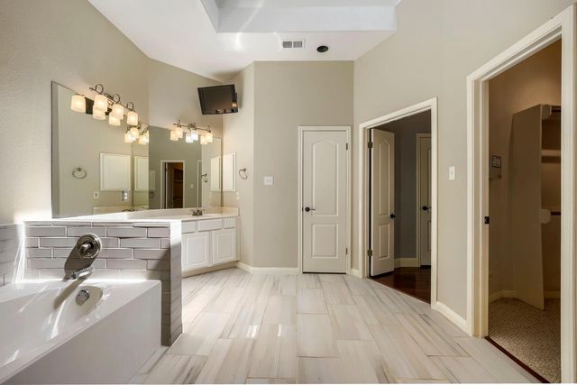 3102 Ash Glen LN, Round Rock, TX 78681