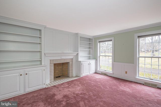 6 MOUNT VIEW CT, Newtown, PA 18940