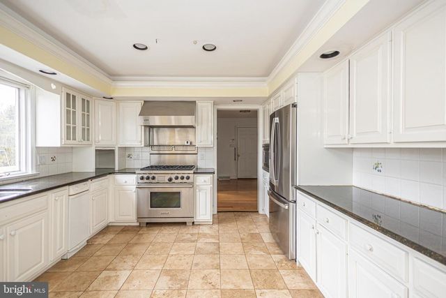 6 MOUNT VIEW CT, Newtown, PA 18940