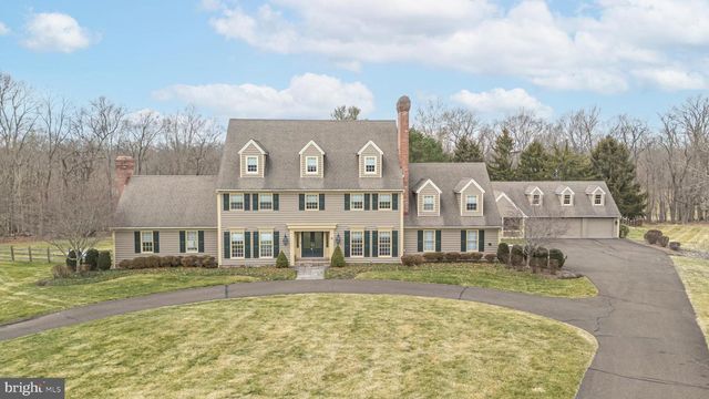 6 MOUNT VIEW CT, Newtown, PA 18940