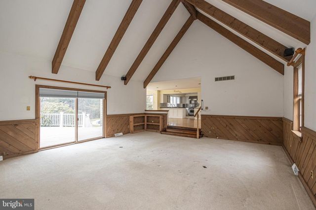 6 MOUNT VIEW CT, Newtown, PA 18940