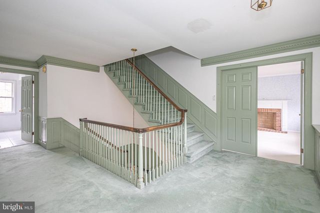 6 MOUNT VIEW CT, Newtown, PA 18940