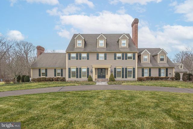 6 MOUNT VIEW CT, Newtown, PA 18940