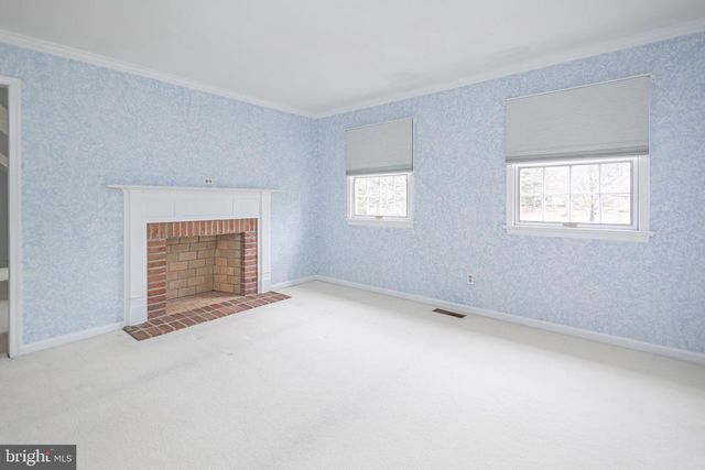 6 MOUNT VIEW CT, Newtown, PA 18940