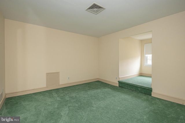 6 MOUNT VIEW CT, Newtown, PA 18940