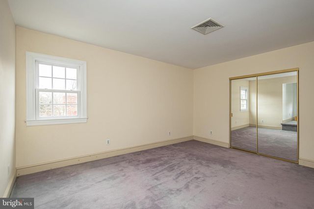 6 MOUNT VIEW CT, Newtown, PA 18940