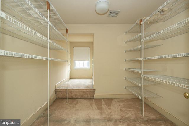 6 MOUNT VIEW CT, Newtown, PA 18940