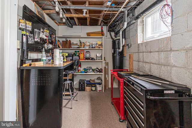 6 MOUNT VIEW CT, Newtown, PA 18940