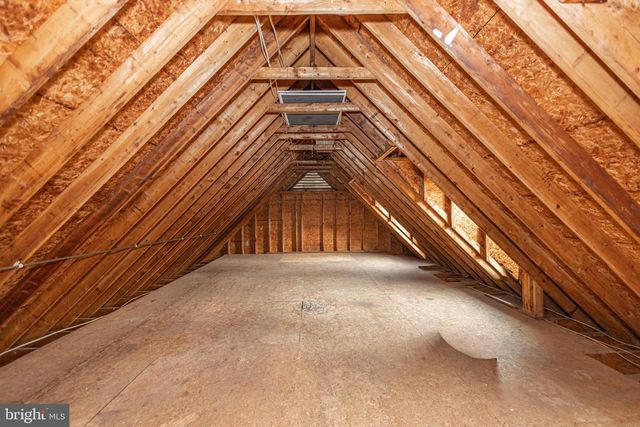 6 MOUNT VIEW CT, Newtown, PA 18940