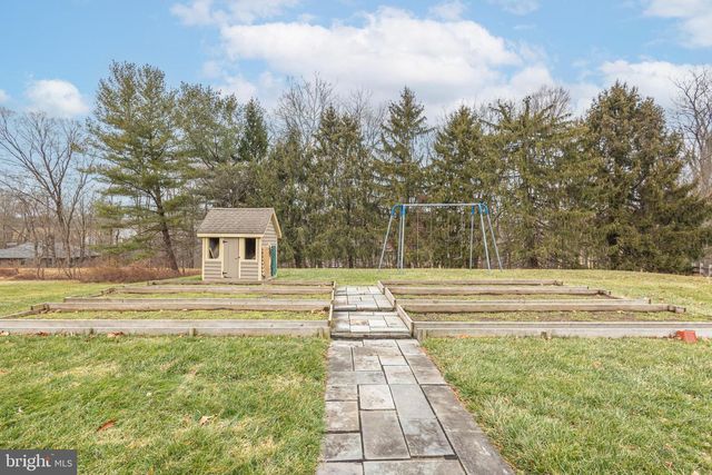 6 MOUNT VIEW CT, Newtown, PA 18940