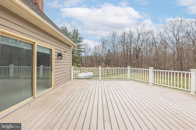 6 MOUNT VIEW CT, Newtown, PA 18940