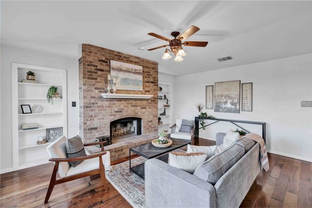 9433 Willard Street, Rowlett, TX 75088