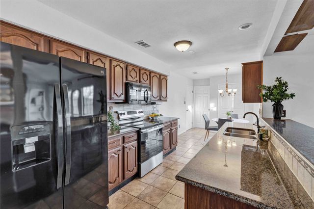 9433 Willard Street, Rowlett, TX 75088