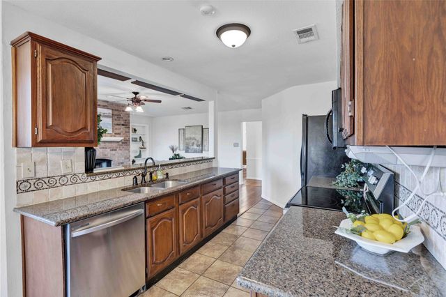 9433 Willard Street, Rowlett, TX 75088