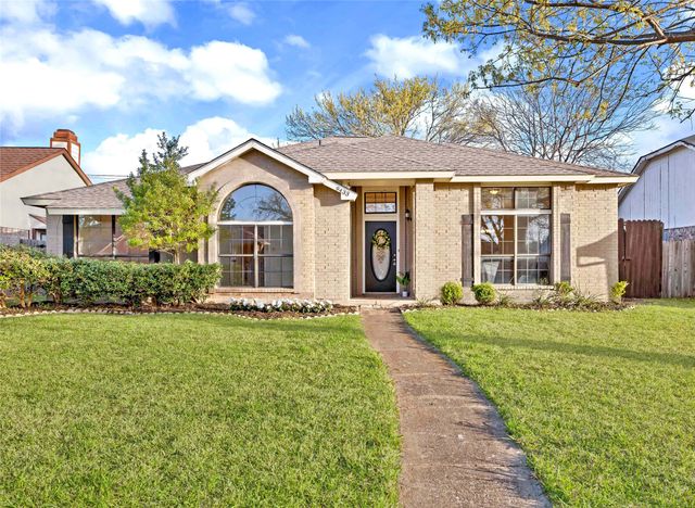 9433 Willard Street, Rowlett, TX 75088