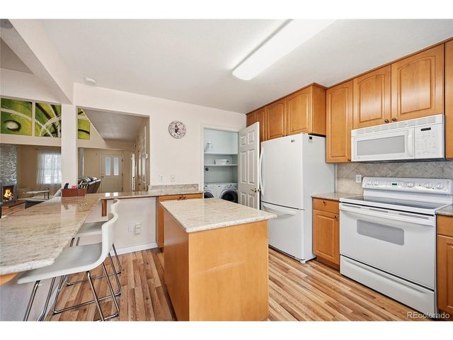 2858 S Vaughn Way, Aurora, CO 80014