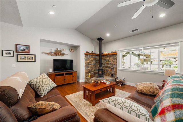 3311 Cascade Trl, Cool, CA 95614