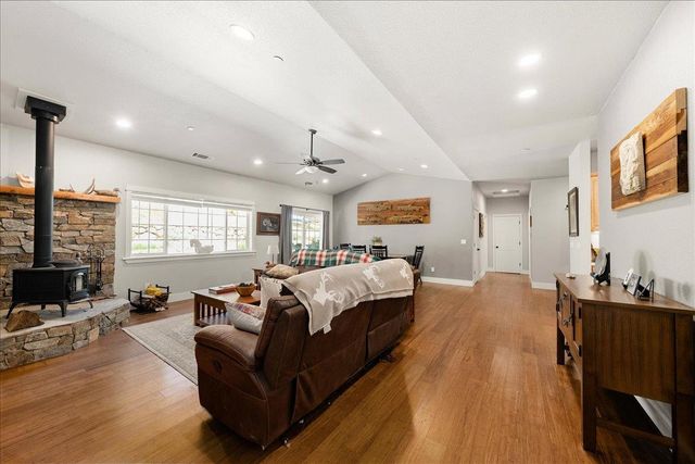 3311 Cascade Trl, Cool, CA 95614