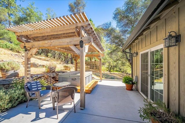3311 Cascade Trl, Cool, CA 95614