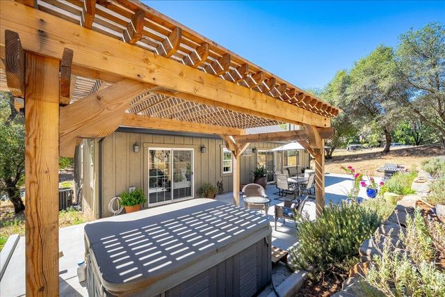 3311 Cascade Trl, Cool, CA 95614
